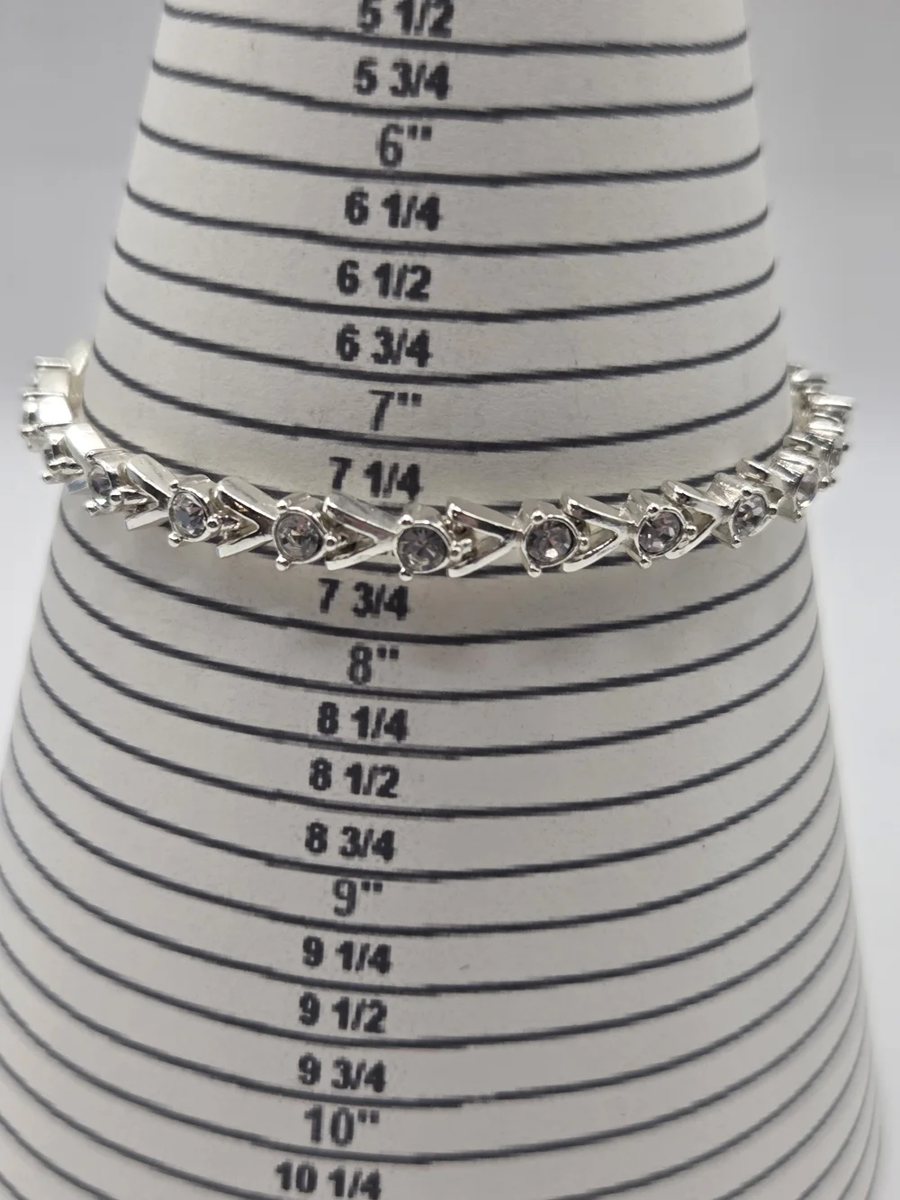1566. Vintage Avon Dazzling Rhinestone Tennis Bracelet